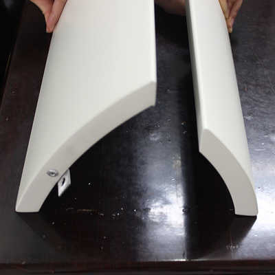 سفید سفارشی تزئینی آلومینیوم پنل ورق شکل منحنی شکل 1.5mm 2.0mm ضخامت